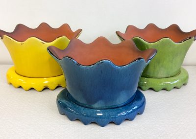 Crowns, pots with plates